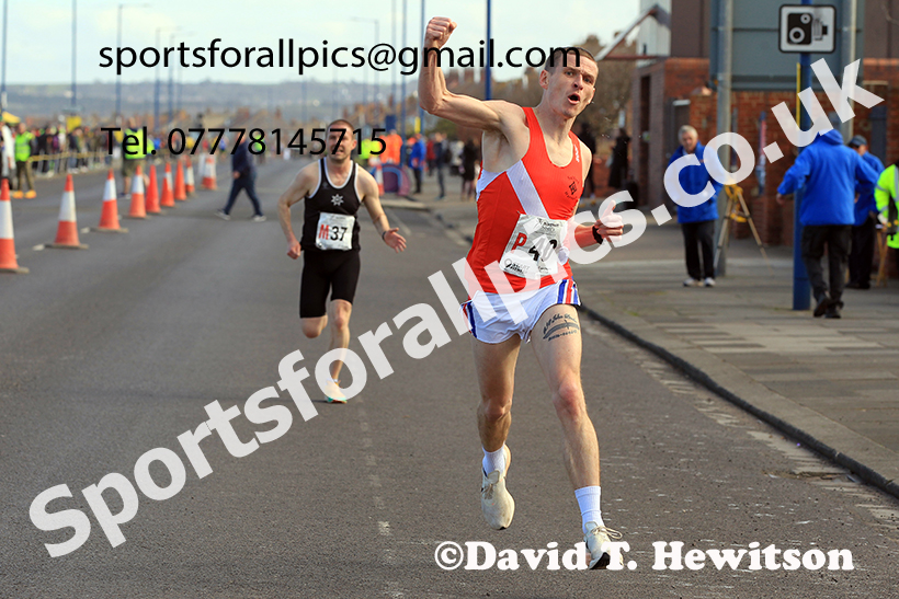 Senior mens Northern 12 Stage Road Relay, 2025 Northern 12 and 6 Stage Road Relays and Junior 5k, Redcar. Photo: David T. Hewitson/Sports for All Pics